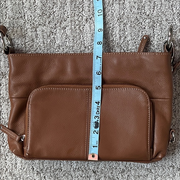 Tignanello Tan Leather Purse - Picture 4 of 8